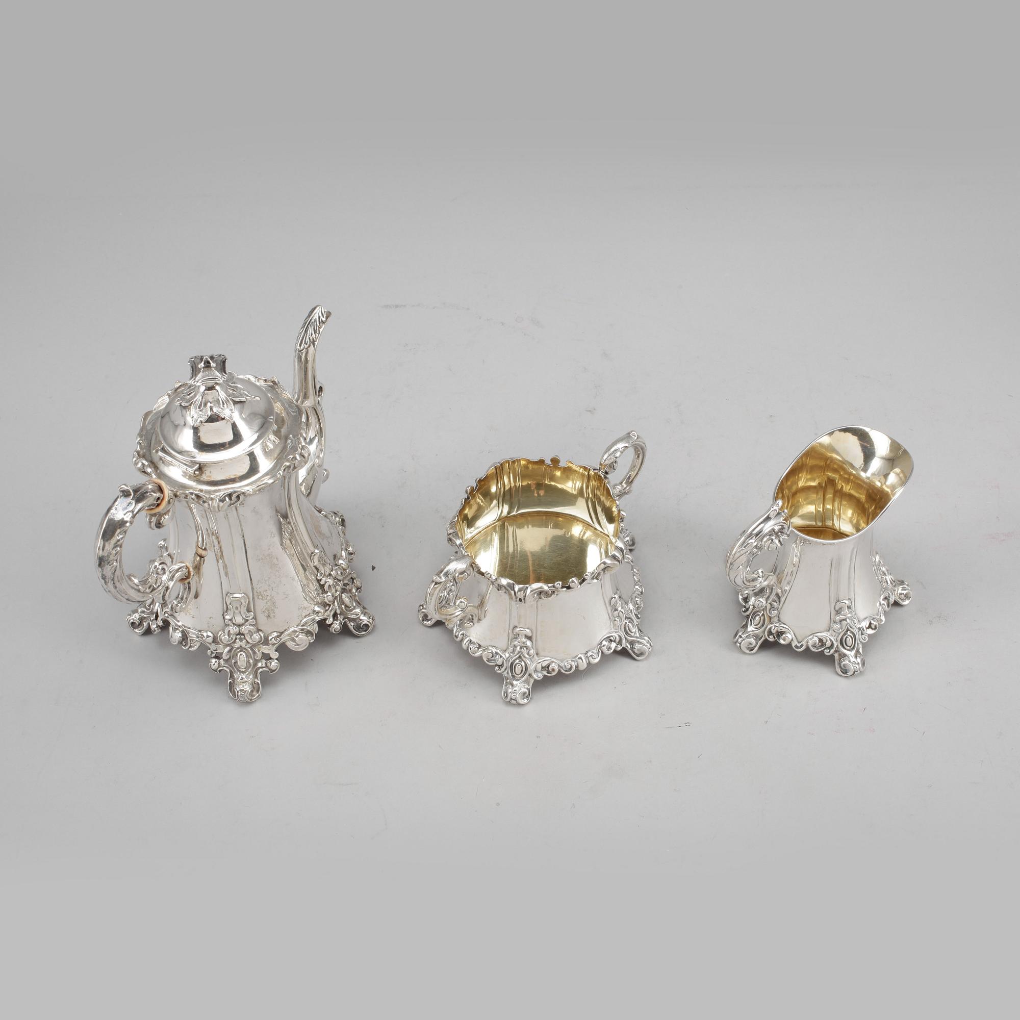 KAFFESERVIS, 3 delar, silver, firma Gustaf Möllenborg, 1905. Totalvikt ca 896 gram.