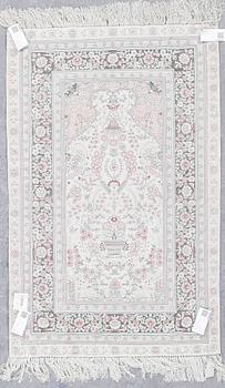 MATTA, orientalisk, silk, ca 122x77 cm.