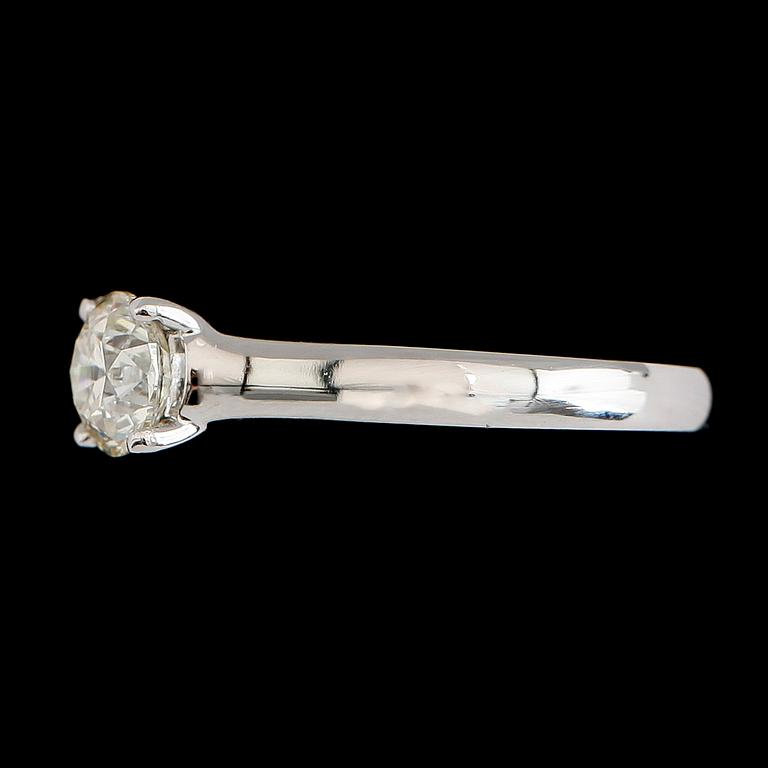 RING, 18 k vitguld, solitär briljantslipad diamant 1.01 ct.