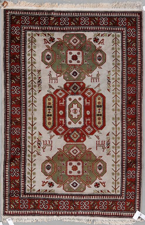 MATTA, Kazak, old. Ca 202x135 cm.