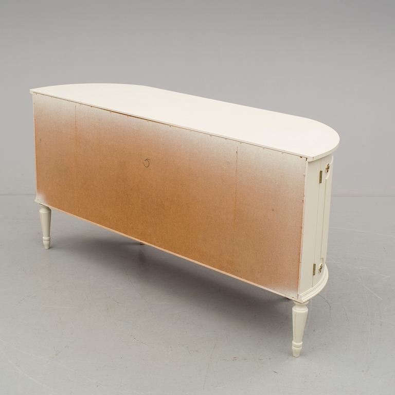 SIDEBOARD, gustaviansk stil, 1900-talets andra hälft.