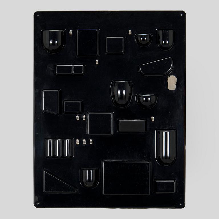 Dorothee Maurer-Becker Maurer-Becker, säiytyshylly, "UtenSilo 1 ", Design M, Saksa. Suunniteltu 1969.