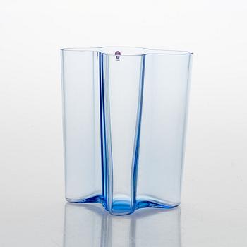 Alvar Aalto, 125-års jubileumsvas, signerad Iittala 1881-2006.
