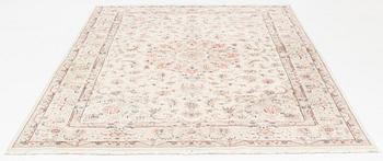 Matta, Täbris part silk, so called 50 Radj, 299 x 198 cm.