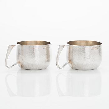 Tapio Wirkkala, two silver mugs, TW 463, Kultakeskus, Hämeenlinna 1988. Model designed in 1972.