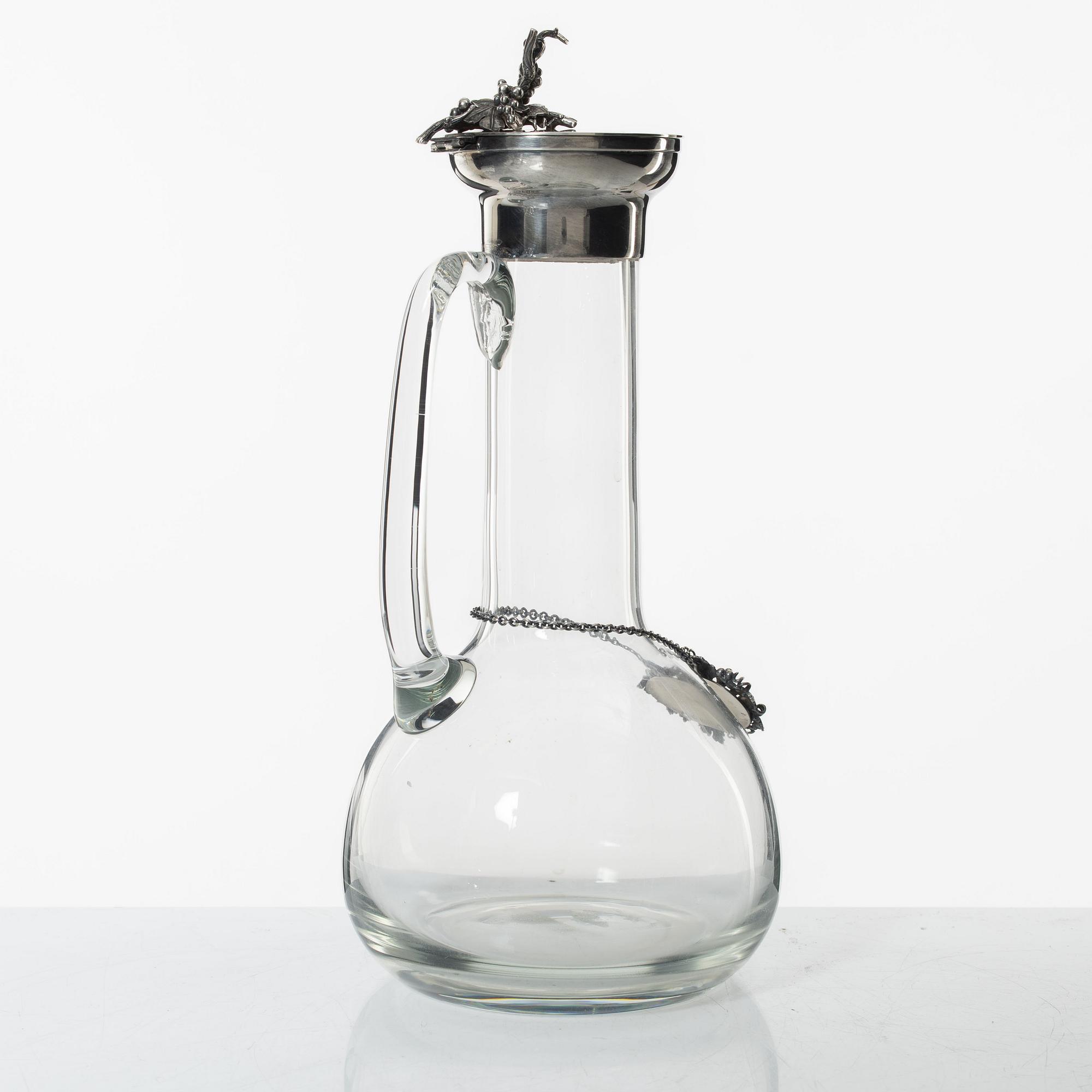 Karaff, glas med silverfattning, Otto Wollter, Schwäbisch Gmünd, Tyskland (firman aktiv 1875-1991).