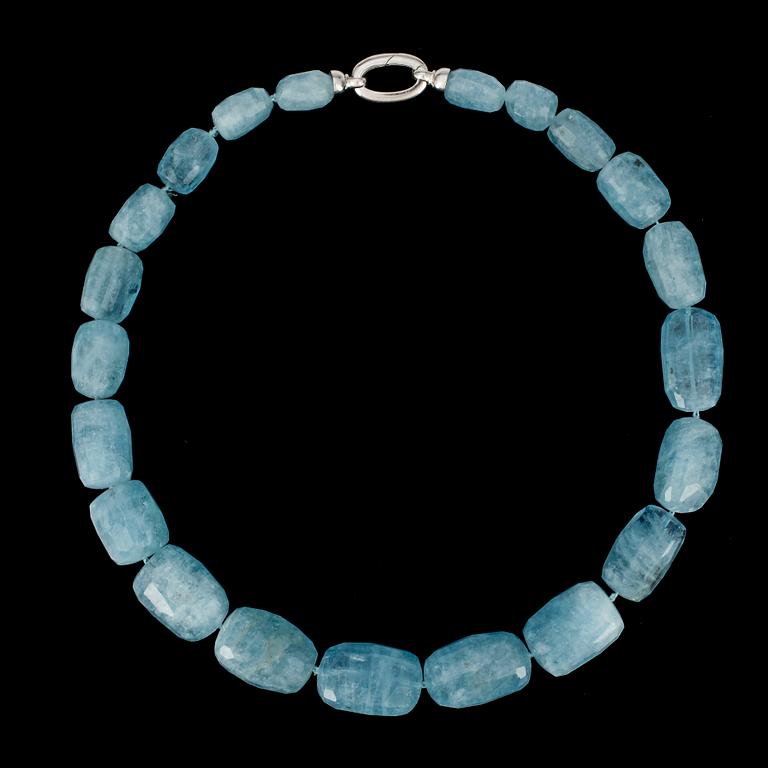 COLLIER, akvamarin, råstenar, lås i sterling silver. 2000-tal.