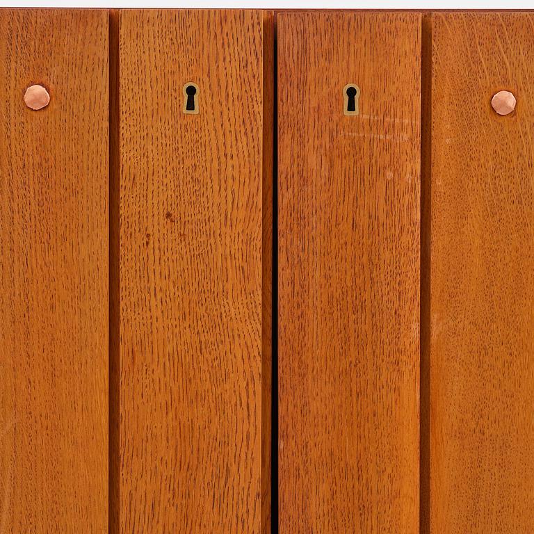 Scandinavian Modern, a rare bar cabinet model 166, Eidsfjord Møbelfabrikk, Norway, 1950s.
