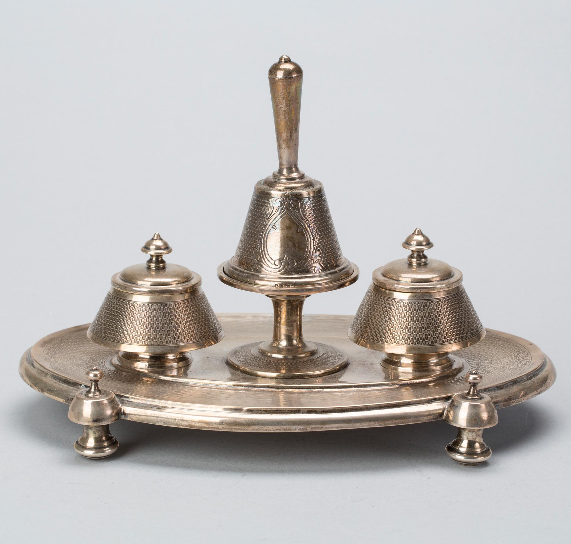 SKRIVSTÄLL, silver, 1871, vikt ca 480g.