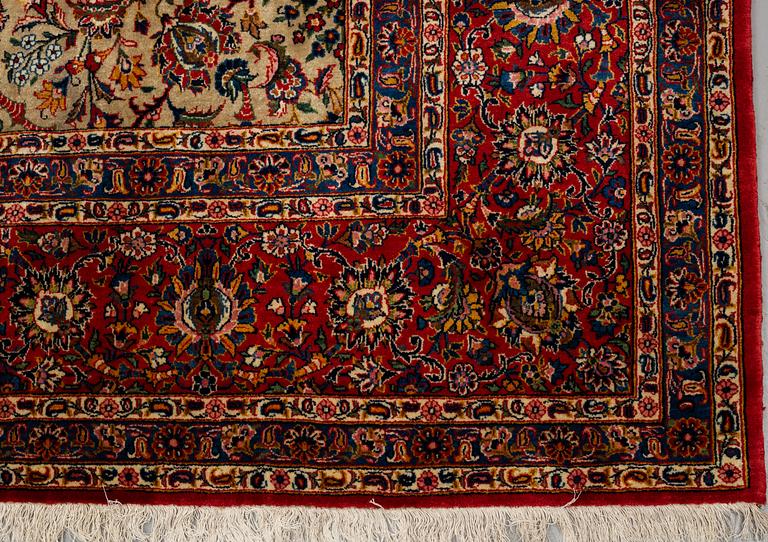 Matta, semiantik Keshan, ca 422 x 321 cm.