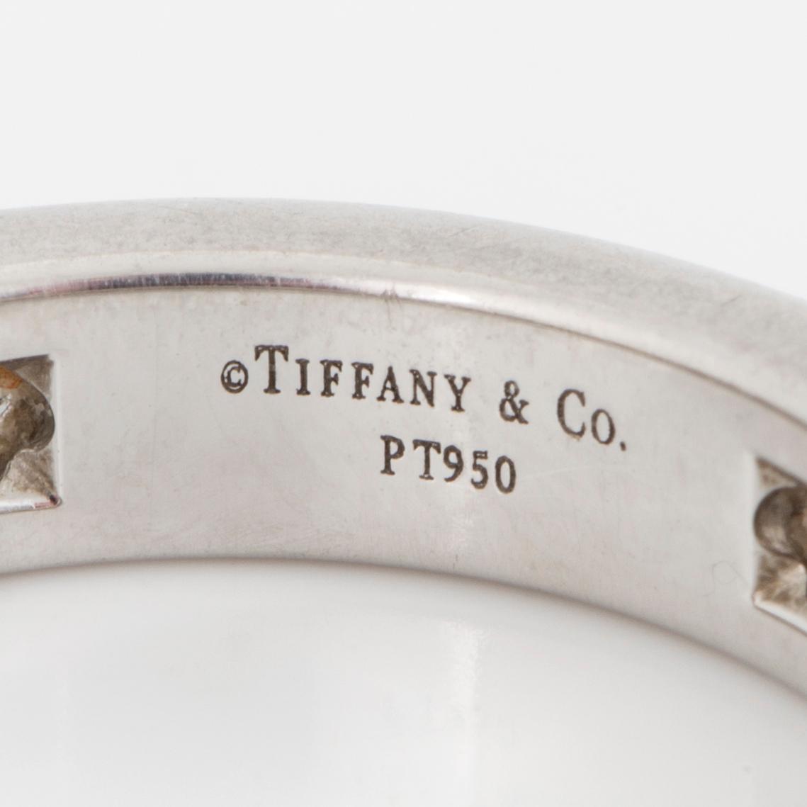TIFFANY whole eternity ring, platinum with 20 diamonds approx 2 cts.