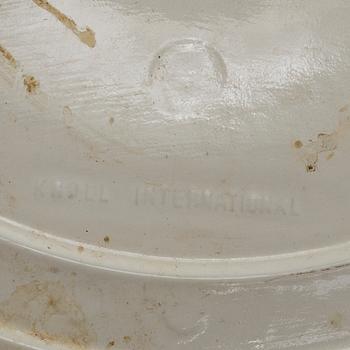 EERO SAARINEN, "Tulip Table".