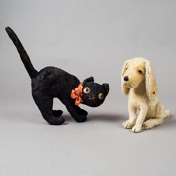 A Steiff "Treff" and a cat by unknown maker, Germany, 1930s.