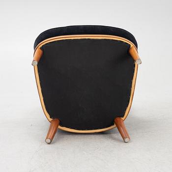 Carl Malmsten, a pair of 'Advokaten' armchairs, second half of the 20th Century.