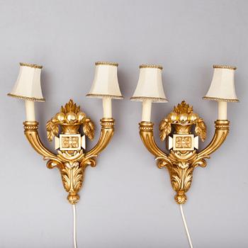 VÄGGLAMPETTER, ett par, 1900-talets andra hälft.