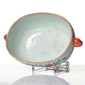 A famille rose 'double peacock' tureen with cover and stand. Qing dynasty, Qianlong (1736-95).