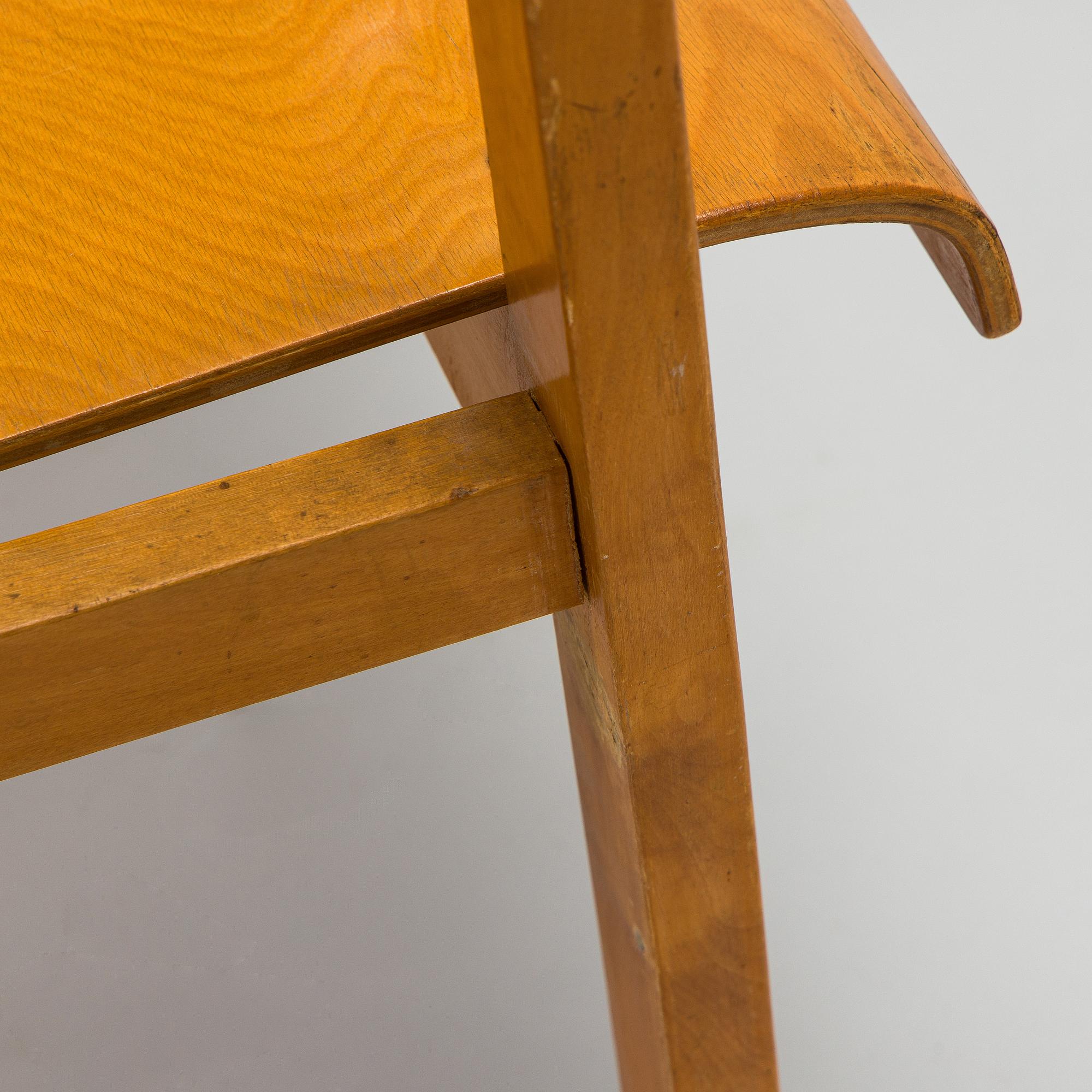 Alvar Aalto, karmstol, modell 51, för OY Huonekalu- ja Rakennustyötehdas A.B. Finland 1930-tal.