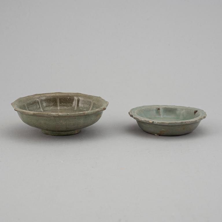 Two celadon glazed dishes, South East Asia, 17th/18th Century.