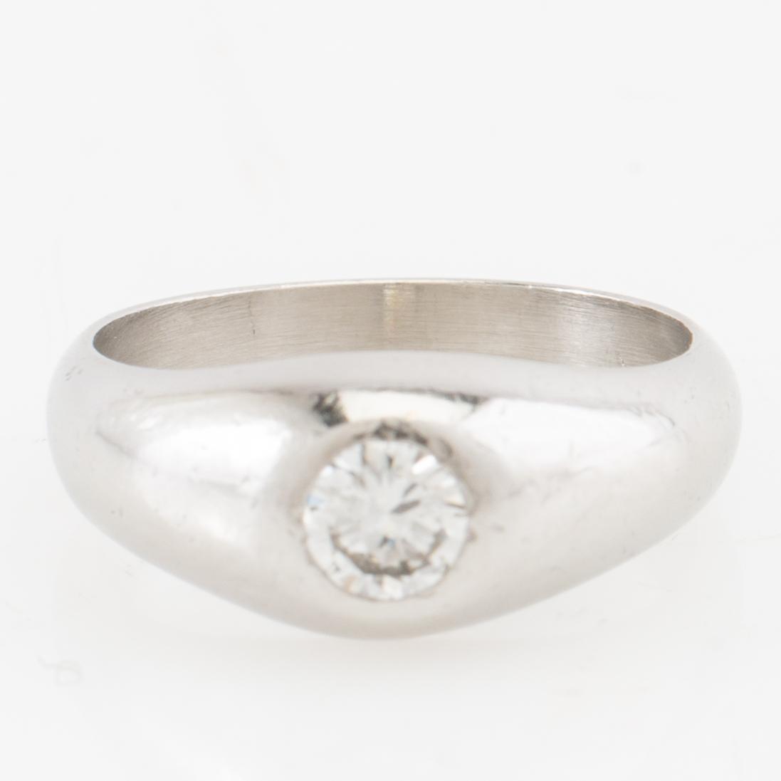 Ring in platinum set with a round brilliant-cut diamond, Harry Hermansson Stockholm 1958.