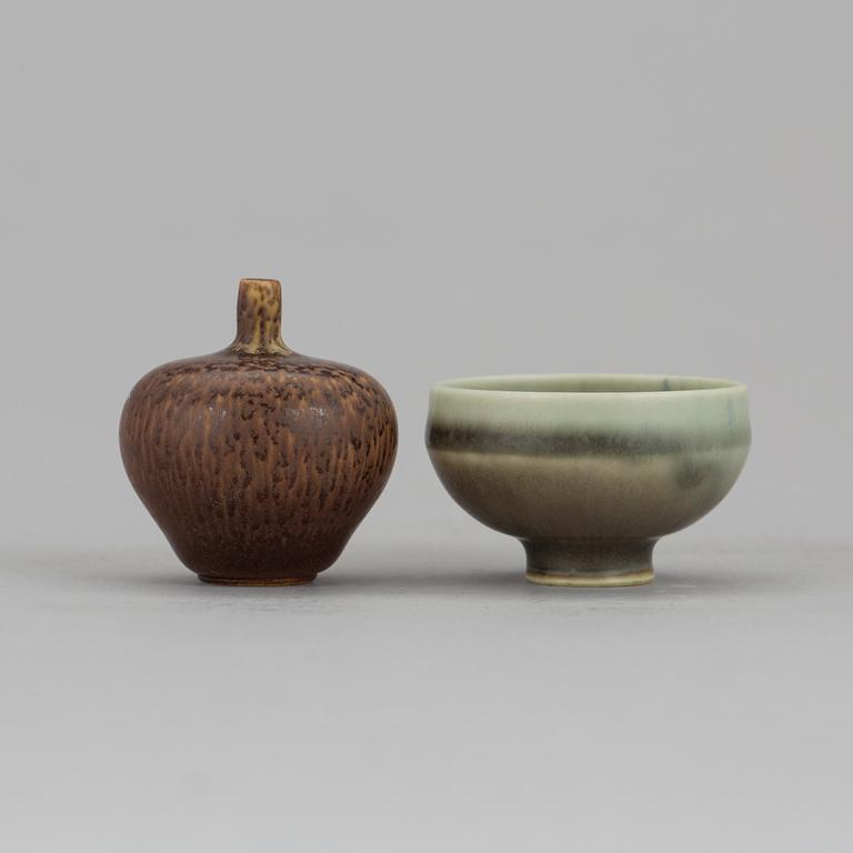 BERNDT FRIBERG, stengods, 2 stycken, miniatyrer, Gustavsbergs studio, otydliga årsbokstäver.