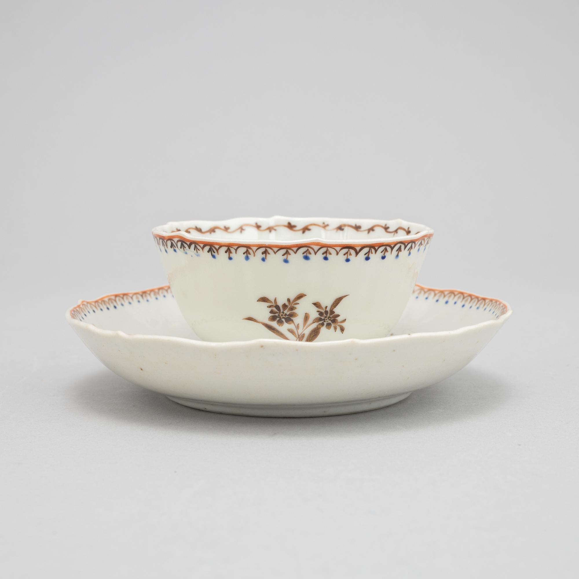A set of five tea cups with stands, Qing dynasty, Qianlong (1736-95).