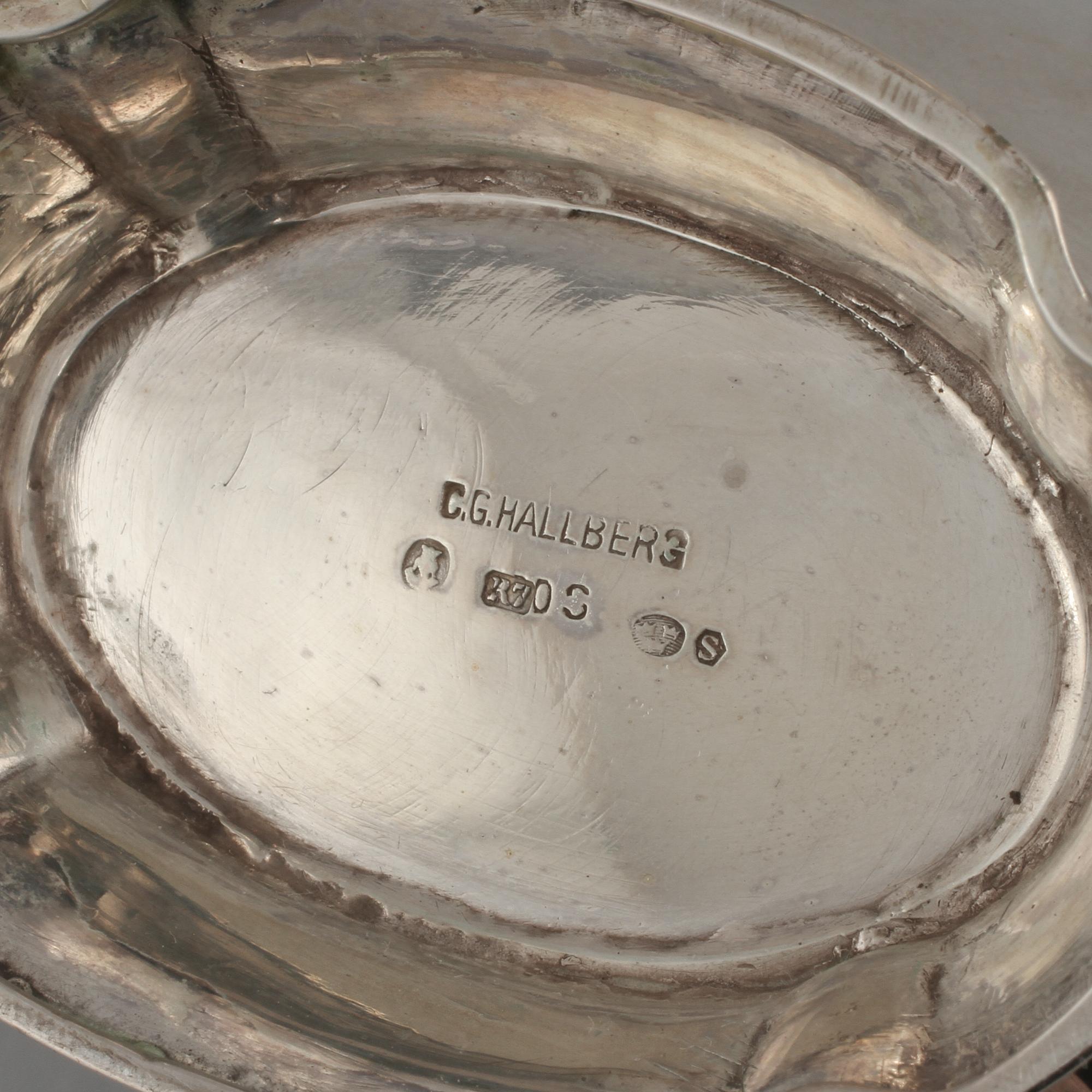 KAFFESERVIS, 3 delar, silver, C G Hallberg, Stockholm samt imporstämplar, 1917/1919. Vikt 1065 g.