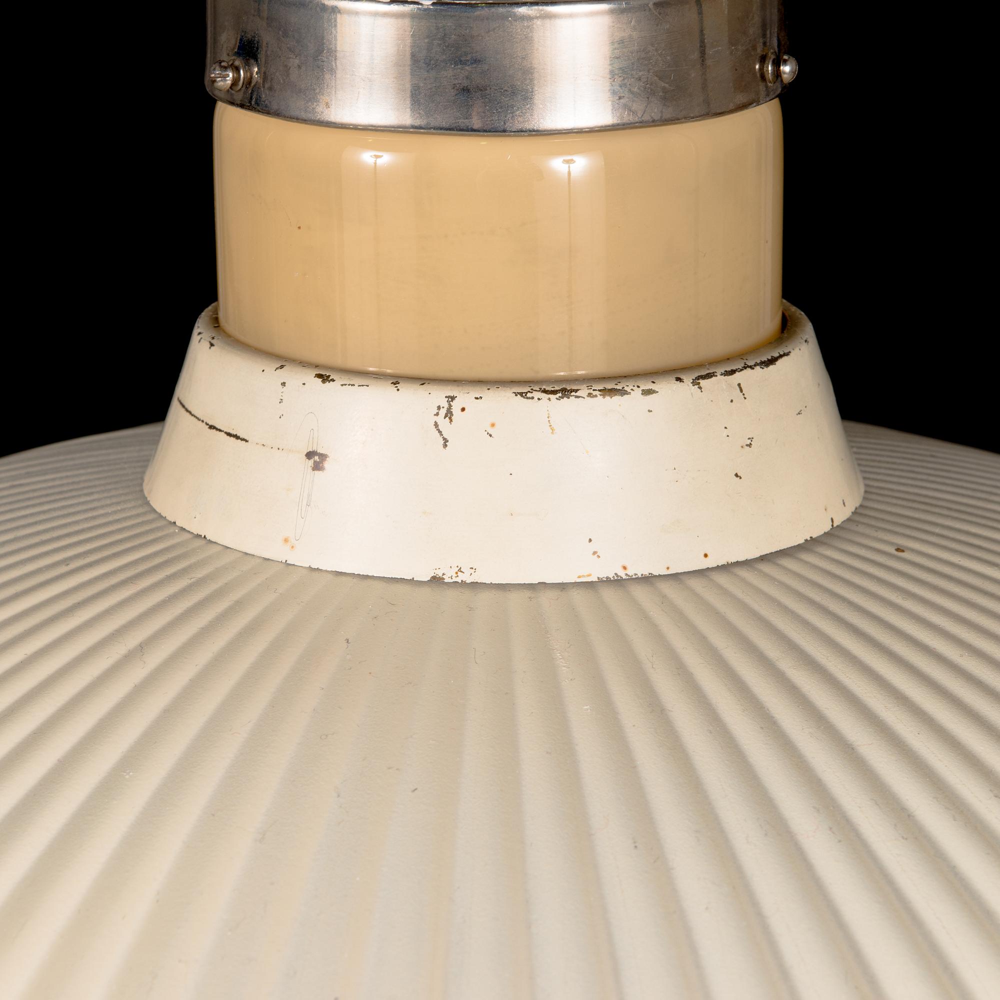 Paavo Tynell, a 1940 '2090' pendant light for Taito.