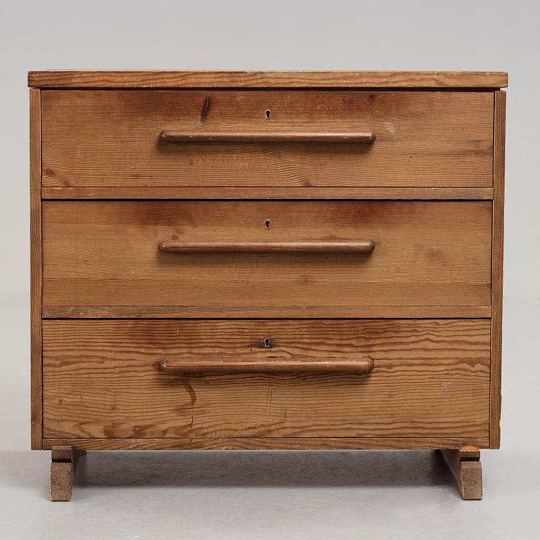 Axel Einar Hjorth, attributed to, a pine chest of drawers, Nordiska Kompaniet, Sweden 1930´s.