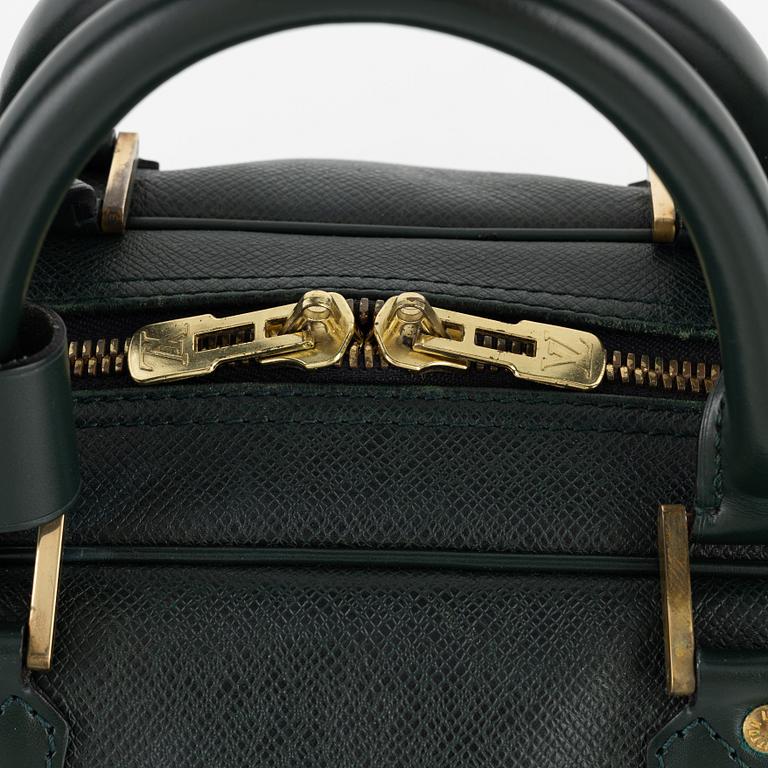 Louis Vuitton, a green leather "Taïga Kendall PM", 1995.