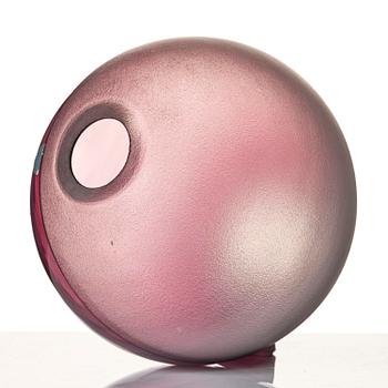 Vicke Lindstrand, a glass vase, Orrefors, Sweden, 1930s.