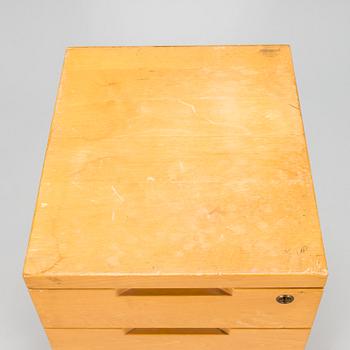 Aino Aalto, A mid-20th-century '297' drawer unit for O.Y. Huonekalu- ja Rakennustyötehdas A.B. Finland.