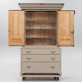 Cabinet, 19th century.