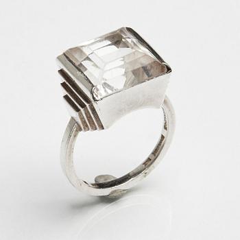 Wiwen Nilsson, ring, Lund 1950, sterling med facettslipad bergkristall.