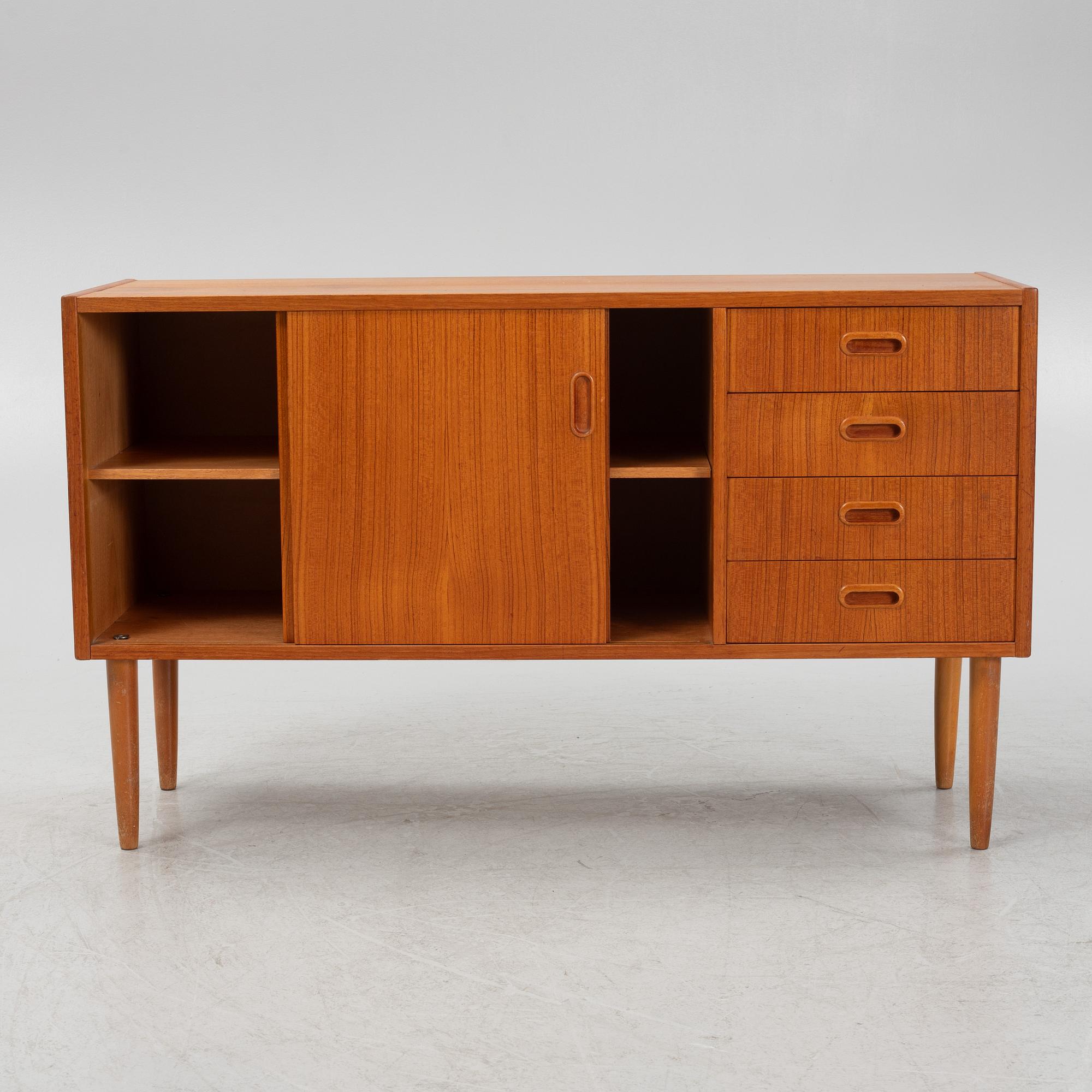 A teak veneered sideboard, 1950's/60's.