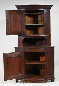 HÖRNSKÅP, gustaviansk provins, 1700-talets slut.