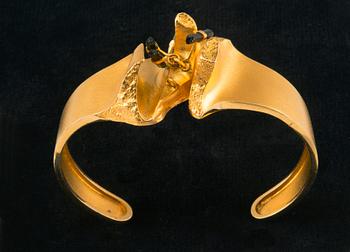 ARMRING, 18k guld med turmalin, "Ultima Thule", Lapponia exportstämplar. Vikt 44,6 g.