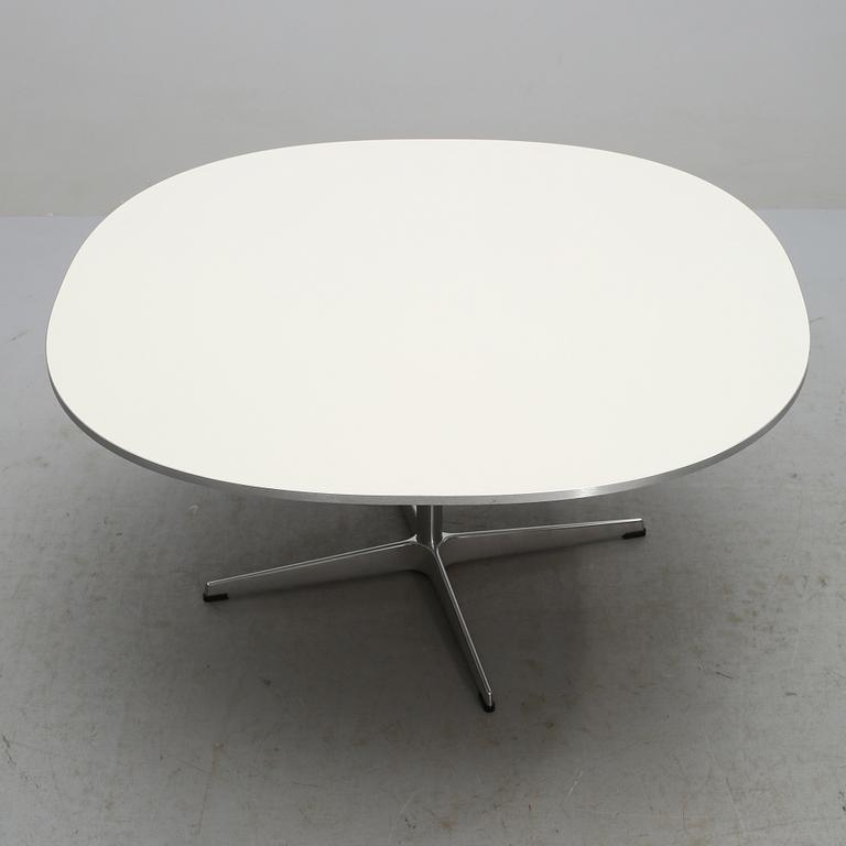 SOFFBORD, Fritz Hansen, Danmark, sent 1900-tal.