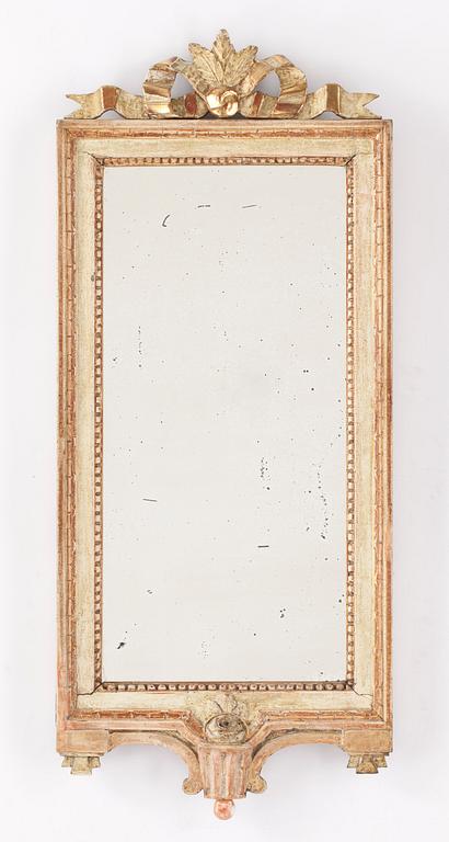 SPEGEL, gustaviansk, med otydlig hallstämpel, möjligen Johan Åkerblad. 1700-talets senare del.