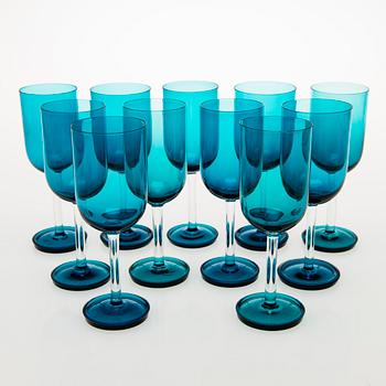 NANNY STILL A Set of 11 Harlekiini Wine Glasses by Riihimäen lasi Oy, 1950-60s.