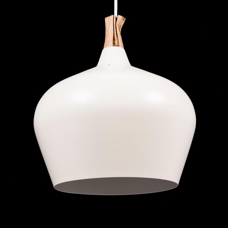 RIIPPUVALAISIN, metallia, "Cohen Pendant", Frandsen Design Studio, Tanska.