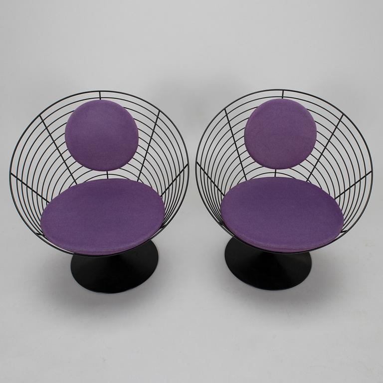 Verner Panton, nojatuolipari,  "Wire Cone Chair", Fritz Hansen, Danmark 1988.