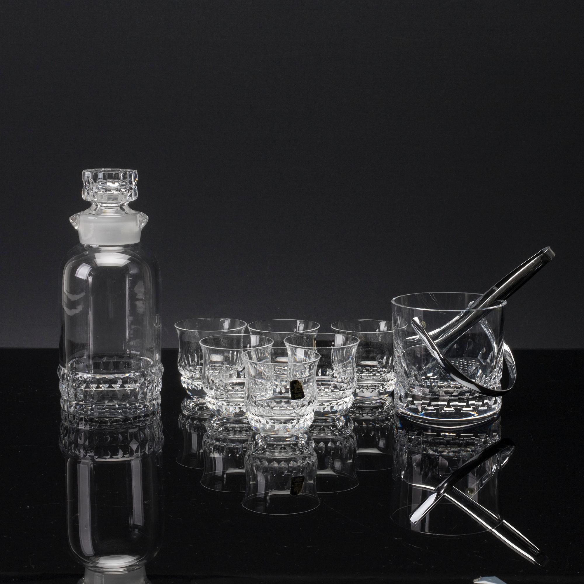 GLASSERVIS, whisky, bl a "Silvia". 8 delar.