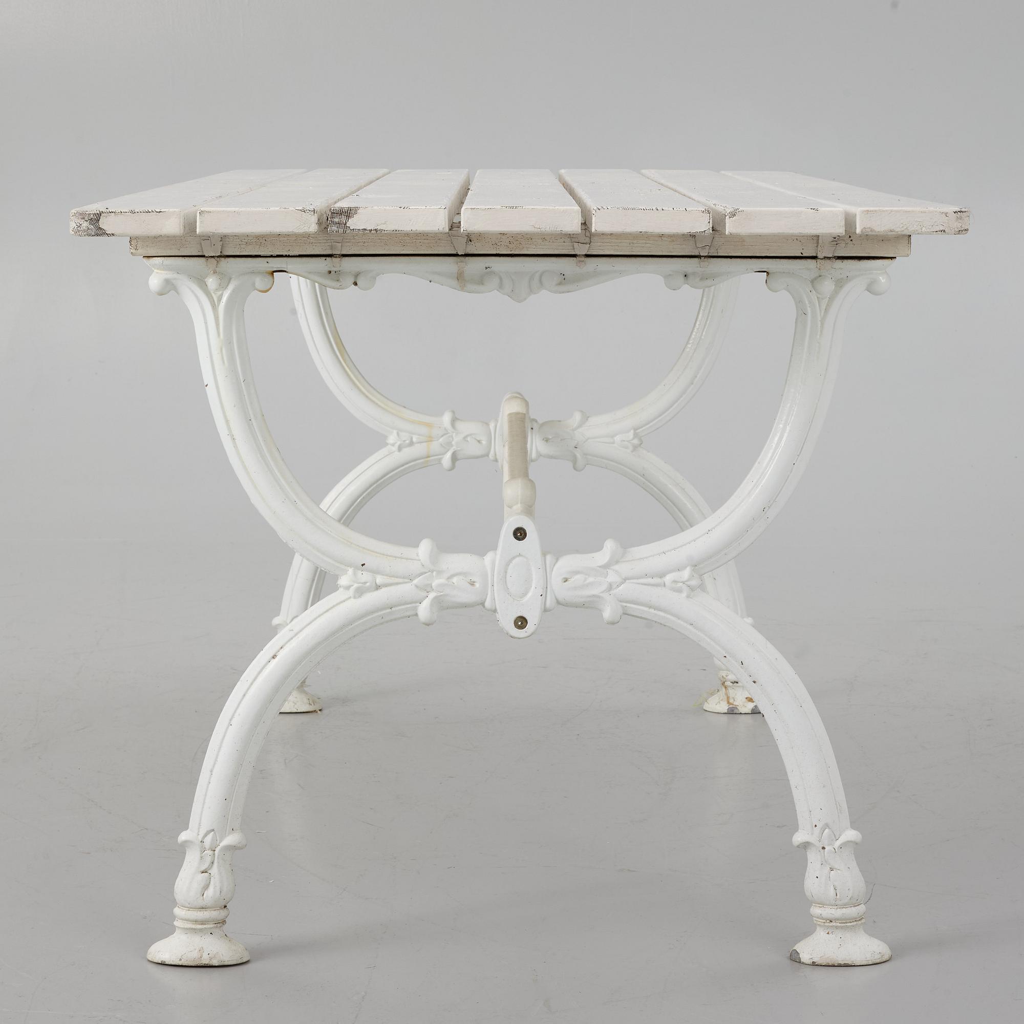 Trädgårdsbord, Byarum, 1900-talets slut.