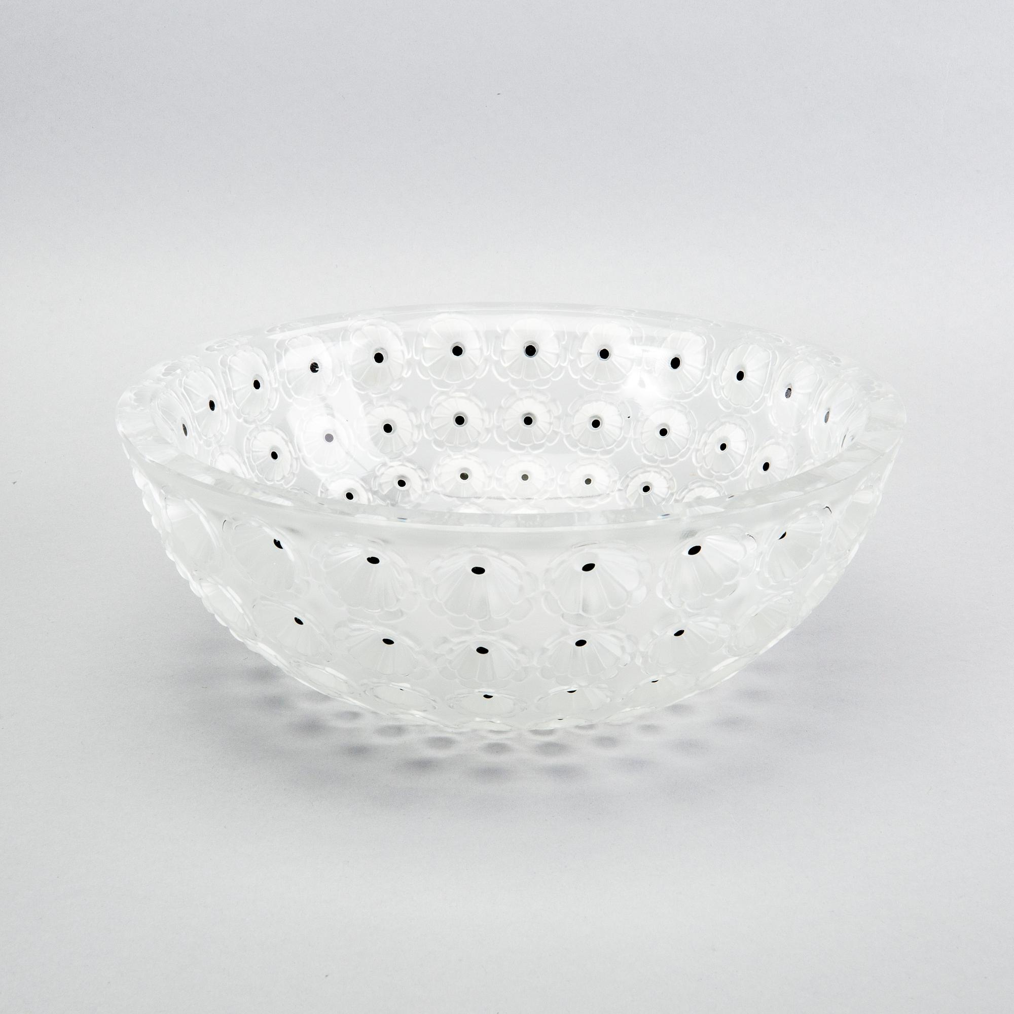 Lalique, a 'Nemours' glass bowl, France 20th century latter part.