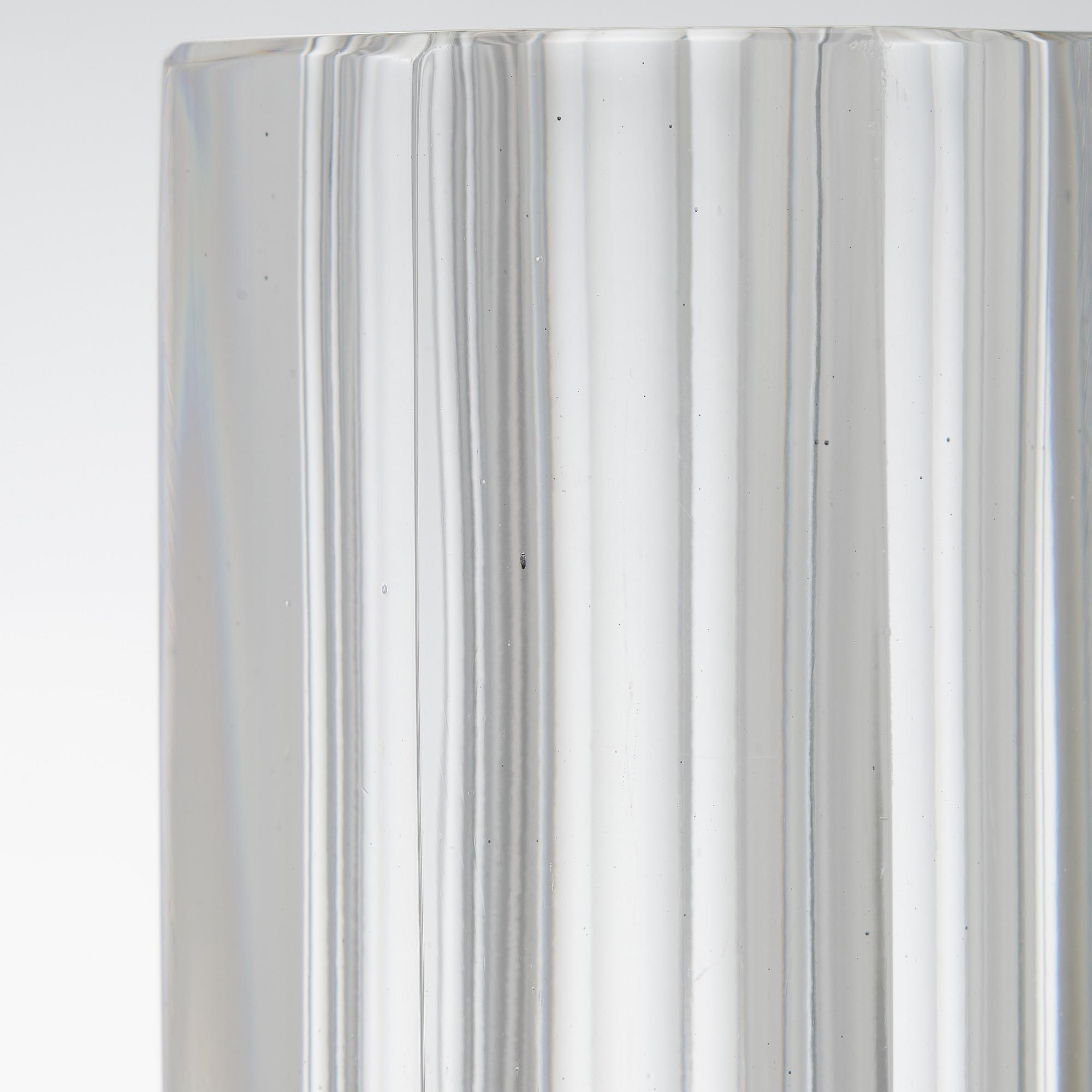 Aimo Okkolin, vase / art glass, signed Aimo Okkolin Riihimäen Lasi Oy.