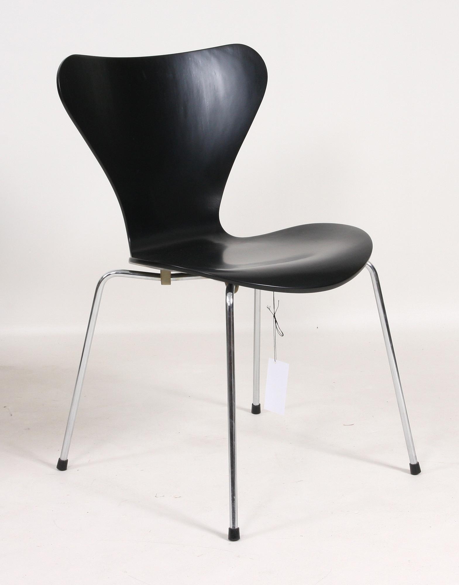 STOLAR, 4 st. Arne Jacobsen för Fritz Hansen, Danmark. "Sjuan-modellen".