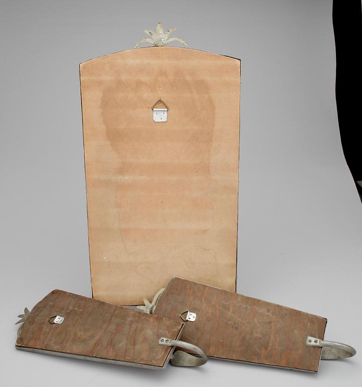 SPEGEL och ett par SPEGELLAMPETTER, tenn, 1930/40-tal.