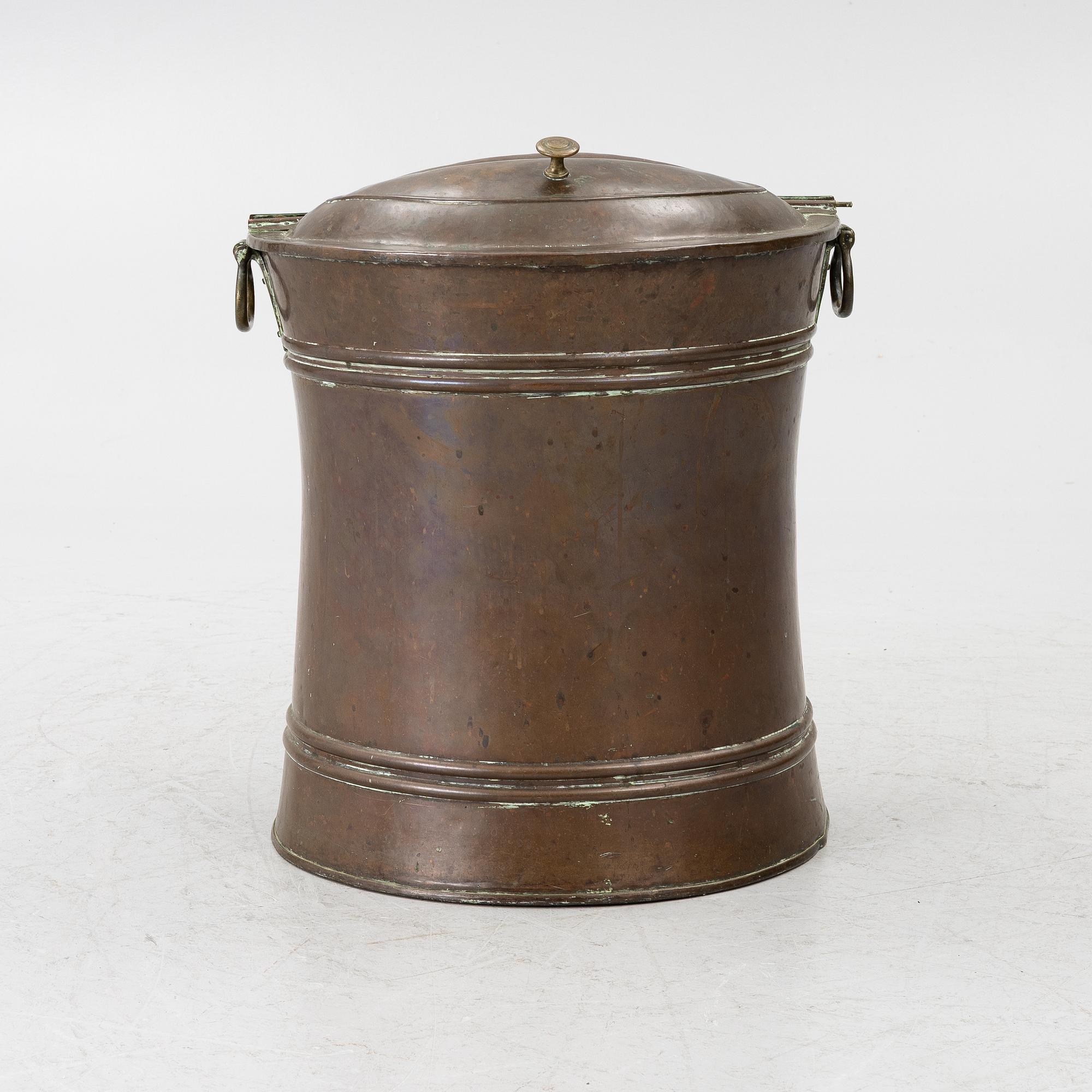 Water barrel, 19th century.