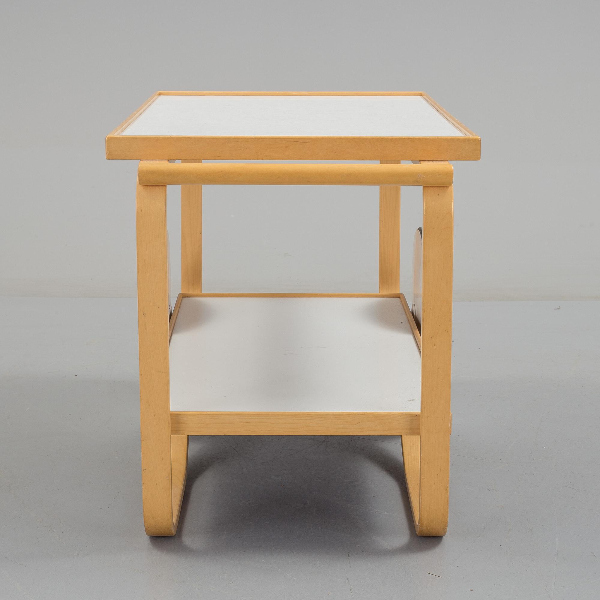 A mid 20th century tea trolley model 98 for Artek.
