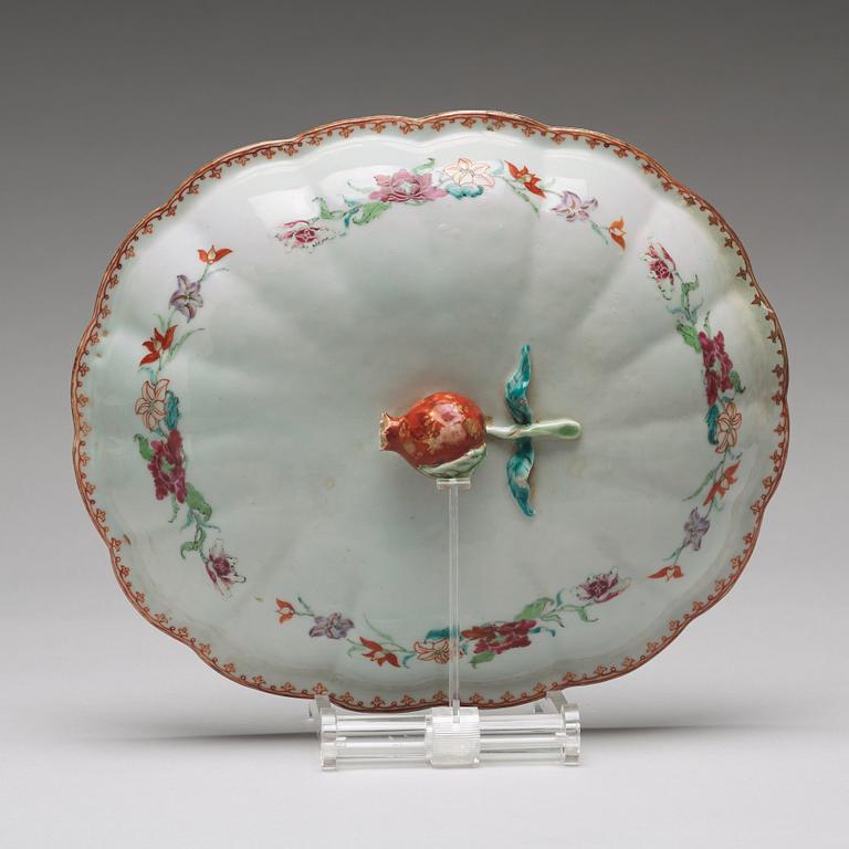 A famille rose tureen with cover, Qing dynasty, Qianlong (1736-95).